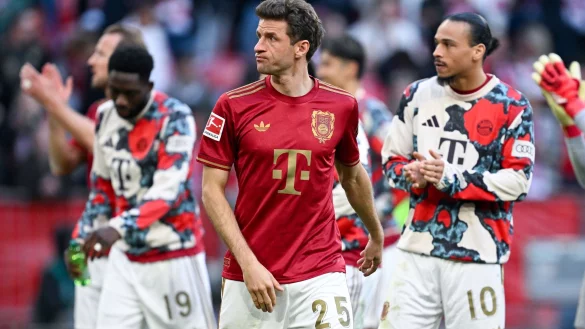 Keine Zeit zum Hadern: Thomas Müller blickt kämpferisch nach vorne auf Leverkusen. - © Sven Hoppe/dpa