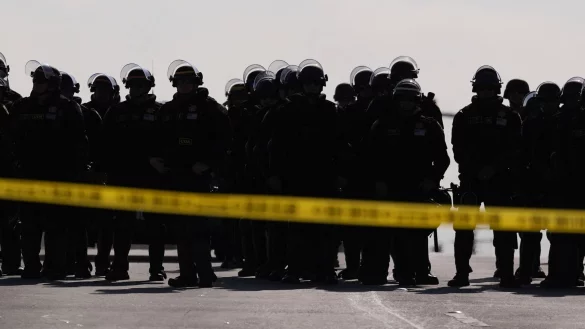 Viele Menschen trauen sich nicht mehr aus den H&auml;usern. - &copy; Jae C. Hong/AP/dpa