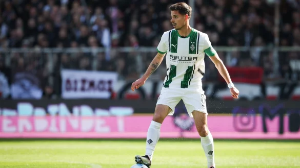 Der fr&uuml;here Gladbach-Kapit&auml;n Julian Weigl wechselt nach Saudi-Arabien. (Archivbild) - &copy; Christian Charisius/dpa