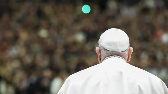 Papst Franziskus äußert Sorge über einen neuen Weltkrieg. - © Vatican Media/IPA via ZUMA Press/dpa