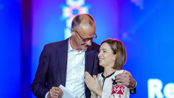 H&ouml;hepunkt des Besuchs war ein gemeinsamer Auftritt bei einer gro&szlig;en Unabh&auml;ngigkeitsparty. - &copy; Kay Nietfeld/dpa