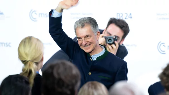 Emotionaler Abschied: Christoph Heusgen kamen bei seinem Abschied auf der MSC-B&uuml;hne die Tr&auml;nen. - &copy; Sven Hoppe/dpa