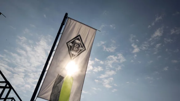 Das 18 Jahre alte Fohlen-Eigengew&auml;chs Nico Vidic erh&auml;lt bei der Borussia einen Profivertrag. - &copy; Roland Weihrauch/dpa