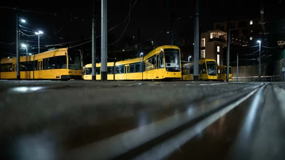 Stra&szlig;enbahn im Ruhrbahn-Betriebshof entgleist - &copy; Fabian Strauch/dpa