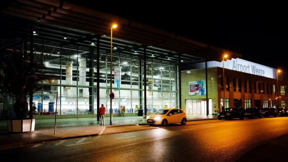 Auch in Weeze wird der Flughafen am Montag bestreikt. (Archivbild) - &copy; Martin Gerten/dpa