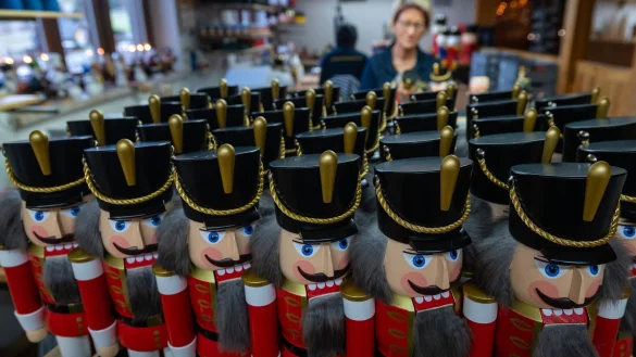 Der Bundesgerichtshof st&auml;rkt den Schutz von Nussknackern aus dem Erzgebirge. (Symbolbild) - &copy; Hendrik Schmidt/dpa-Zentralbild/dpa