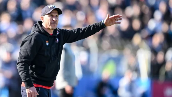 Kölns Trainer Gerhard Struber muss gegen Paderborn auf mehrere Spieler verzichten. - © Harry Langer/dpa
