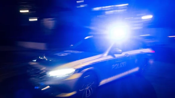 In der Nacht zum Freitag war die Polizei in Kerpen im Einsatz. (Symbolbild) - © Marijan Murat/dpa