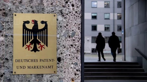 Die deutsche Industrie hat im vergangenen Jahr wieder mehr Erfindungen zum Patent angemeldet. (Symbolbild) - © Sven Hoppe/dpa