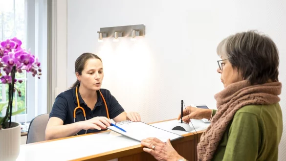 Was genau kostet\\\'s? Darüber muss die Arztpraxis bei individuellen Gesundheitsleistungen aufklären. - © Benjamin Nolte/dpa-tmn