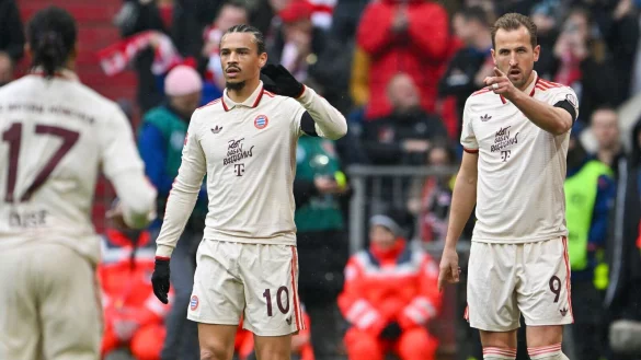 Leroy Sané (m.) und Harry Kane (r.) trafen beide gegen St. Pauli. - © Peter Kneffel/dpa