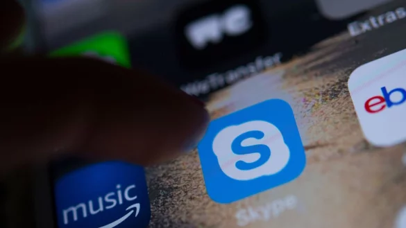 Microsoft hat nun angekündigt, dass Skype im Mai 2025 eingestellt wird. (Symbolbild) - © Monika Skolimowska/dpa-Zentralbild/dpa