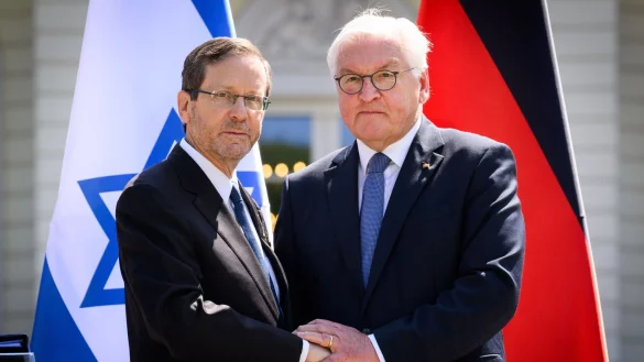 Enge Freunde- die Pr&auml;sidenten Israels und Deutschlands in Berlin - &copy; Bernd von Jutrczenka/dpa