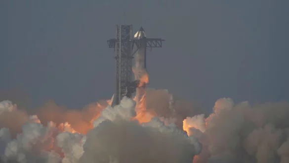 Auch mehrere Testflüge in der Vergangenheit liefen nicht wie geplant. (Archivbild) - © Eric Gay/AP/dpa