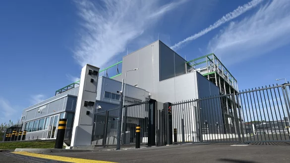 Der globale Rechenzentrumsmarkt wächst rasant - vor allem durch KI. - © Arne Dedert/dpa