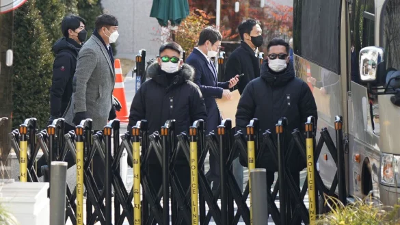 Der Sicherheitsdienst hatte die Ermittler nicht zum Pr&auml;sidenten vorgelassen. - &copy; Lee Jin-man/AP/dpa