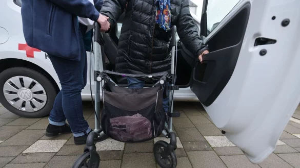 Die Einstufung in verschiedene Pflegegrade entscheidet über die Höhe der Unterstützung durch die Pflegeversicherung. (Symbolbild) - © Michael Bahlo/dpa/dpa-tmn