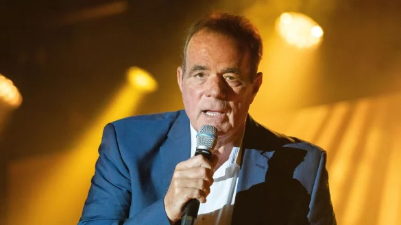 S&auml;nger Hein Simons, vielen besser bekannt als &laquo;Heintje&raquo;, bangt um sein Geh&ouml;r. - &copy; Matthias Wehnert/dpa