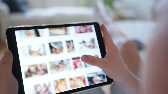 Telefonica muss den Zugang seiner Kunden zu zwei gro&szlig;en Pornoseiten vorerst gesperrt lassen. (Symbolbild) - &copy; Marcus Brandt/dpa