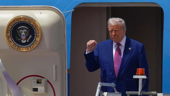 Trump kündigte auf seiner Nahostreise an, alle Sanktionen gegen Syrien aufzuheben. (Archivbild) - © Alex Brandon/AP/dpa