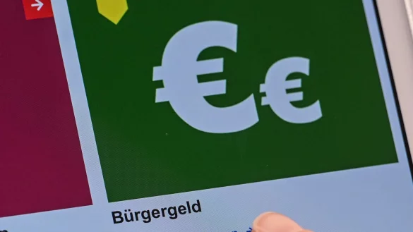 Beim Bürgergeld wollen die Regierungspartner eine Reform auf den Weg bringen. - © Jens Kalaene/dpa