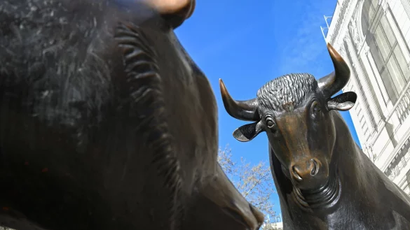 In den Chef-Etagen der Dax-Konzerne sind die Geh&auml;lter weiter gestiegen. - &copy; Arne Dedert/dpa