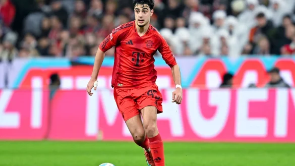 Aleksandar Pavlovic stoppt in wichtigen Fu&szlig;ball-Wochen f&uuml;r den FC Bayern und die Nationalmannschaft ein hartn&auml;ckiger Infekt. - &copy; Sven Hoppe/dpa