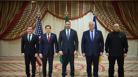 Bei Gesprächen in Saudi-Arabien hat die Ukraine einer befristeten Waffenruhe mit Russland zugestimmt und erhielt im Gegenzug eine Wiederaufnahme der US-amerikanischen Militärhilfe. (Archivbild) - © -/Ukrainian Presidential Press Office/AP/dpa