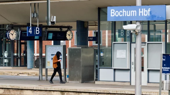 Zwischen Ende Februar und 25. April f&auml;llt der Halt Bochum Hbf komplett aus. (Archivbild) - &copy; Bernd Thissen/dpa
