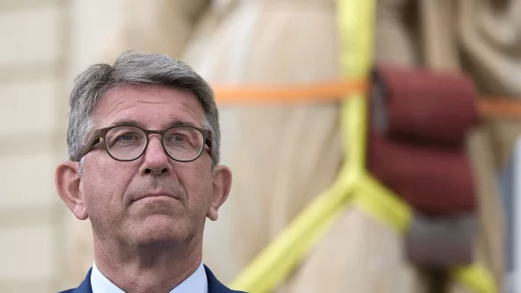 Kulturstaatsminister Wolfram Weimer empfiehlt öffentlich geförderten Institutionen einen Verzicht auf Gendersprache mit Sonderzeichen. (Archivbild) - © Hannes P Albert/dpa