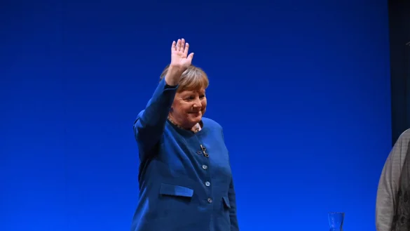 Ex-Kanzlerin Angela Merkel hat am Samstag gut einen Monat vor der Bundestagswahl einen großen Auftritt bei der CDU NRW. (Archivfoto) - © Stefan Sauer/dpa