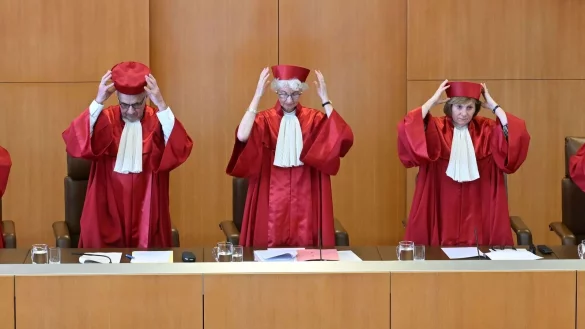 Der Zweite Senat hat die Schutzpflicht der Bundesregierung für Ausländer im Ausland geprüft. - © Uli Deck/dpa