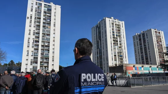 Die Hochhausviertel vieler franz&ouml;sischer Gro&szlig;st&auml;dte werden vom Drogenhandel geplagt und die Bewohner f&uuml;hlen sich vom Staat in Stich gelassen (Archivbild). - &copy; Pascal Guyot/AFP/dpa