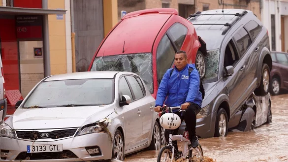 Vielerorts haben &Uuml;berflutungen f&uuml;r Zerst&ouml;rung gesorgt. (Archivbild) - &copy; Alberto Saiz/AP