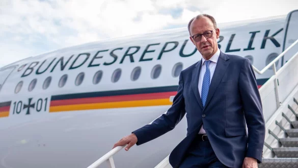 Bundeskanzler Friedrich Merz hat in seinem Stab und in seinem Kabinett mehr M&auml;nner als Frauen. (Archivbild) - &copy; Michael Kappeler/dpa