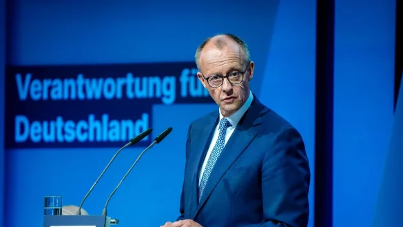 CDU-Chef Friedrich Merz soll heute im Bundestag zum Kanzler gewählt werden. - © Kay Nietfeld/dpa