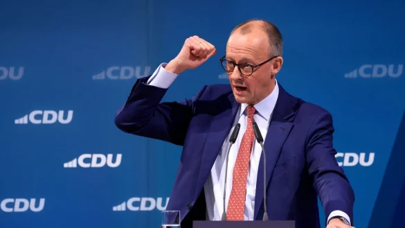 Eine Mehrheit in NRW wünscht sich für die CDU die SPD als Koalitionspartner, falls Friedrich Merz Bundeskanzler wird. - © Oliver Berg/dpa