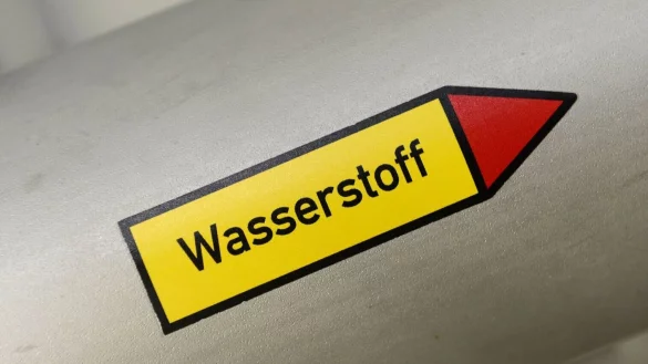 Viele Millionen Euro will die schwarz-grüne Landesregierung in ein «Wasserstoff-Kernland» Nordrhein-Westfalen pumpen. (Symbolbild) - © Hermann Pentermann/dpa