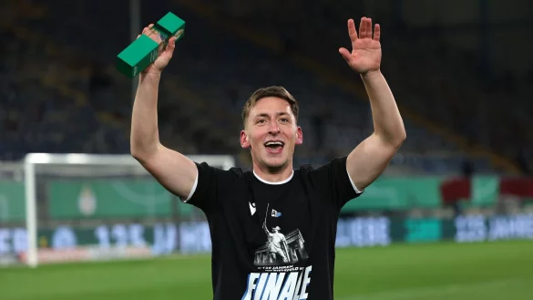 Torsch&uuml;tze Marius W&ouml;rl f&auml;hrt mit Drittligist Bielefeld nach Berlin. - &copy; Friso Gentsch/dpa