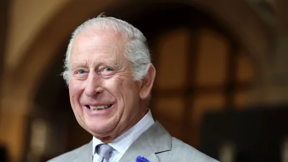 Der König bekam unter anderem DVDs, ein Insektenhotel und ein Luxusauto. - © Chris Jackson/PA Wire/dpa