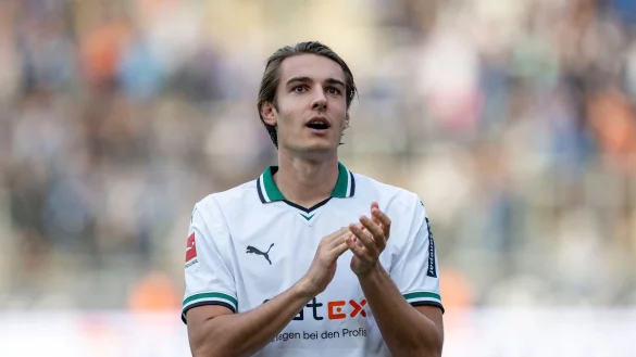 Der f&uuml;r vier Wochen suspendierte Florian Neuhaus erzielte im Test gegen den FC Brentford den Siegtreffer. - &copy; David Inderlied/dpa