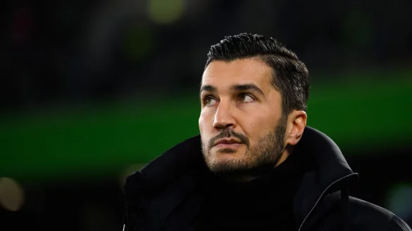 BVB-Coach Nuri Sahin hat krankheitsbedingt kaum noch Abwehrspieler zur Verfügung. - © Swen Pförtner/dpa