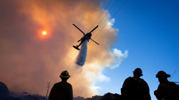 Noch ist kein Ende der heftigen Brände rund um Los Angeles in Sicht. (Foto aktuell) - © Daniel A. Anderson/ZUMA Press Wire/dpa