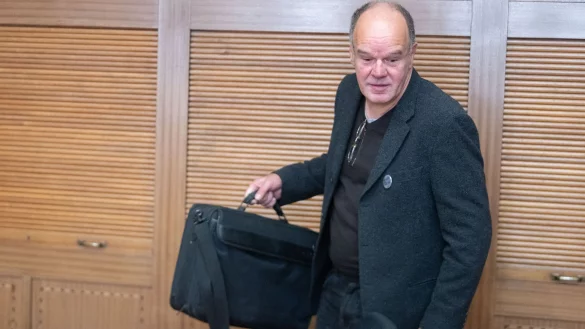 Kläger Marianus Krall hat am Verwaltungsgericht Düsseldorf einen Erfolg erzielen können. - © Benjamin Westhoff/dpa