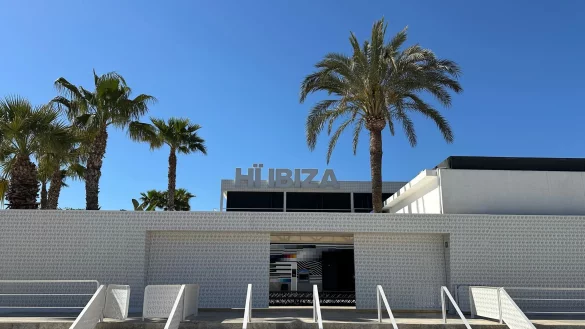 In diesem Jahr steht zum vierten Mal in Folge das &laquo;H&iuml; Ibiza&raquo; auf dem ersten Platz des &laquo;DJ Mag&raquo;-Top-100-Clubs-Rankings. (Archivbild) - &copy; Gregor Tholl/dpa