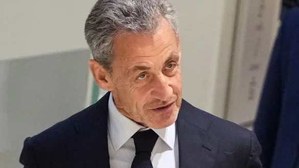 Sarkozy nennt das Urteil einen Skandal. - &copy; Christophe Ena/AP/dpa