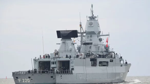 Die Fregatte &laquo;Hamburg&raquo; ist im Rahmen einer Nato-Mission unterwegs. - &copy; Lars Penning/dpa