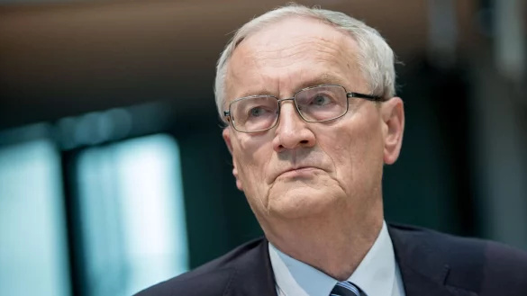 Die Staatsanwaltschaft ermittelt gegen den fr&uuml;heren BND-Chef Hanning wegen des Verdachts der Kindesentziehung. (Archivbild) - &copy; Michael Kappeler/dpa