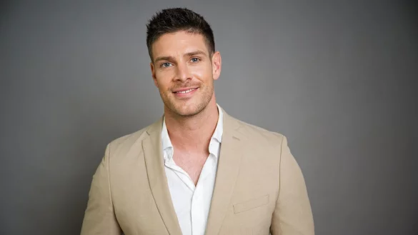 Neu-Bachelor hatte zwischen zwei Drehs einen kleinen Unfall - lie&szlig; sich davon aber nicht aufhalten. - &copy; Henning Kaiser/dpa