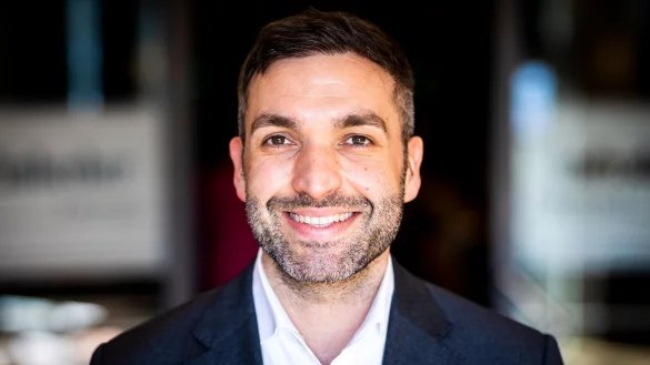 Konstantin Kuhle hat seinen langjährigen Partner Gino Liguori geheiratet. (Archivbild) - © Moritz Frankenberg/dpa